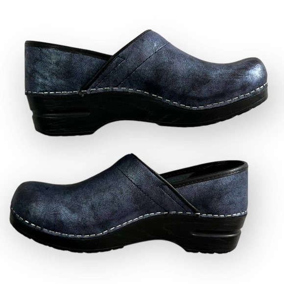 Sanita Women’s Blue Shimmer & Black Leather Professional Bottom Clogs Size 8 - Picture 5 of 12